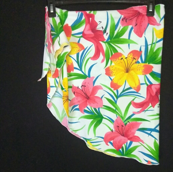 Floral print lycra swimwear wrap coverup - Picture 1 of 3